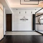 Lux Z Tarasem - Centrum - Parking Sauna Siłownia Meldunki 24na7 *
